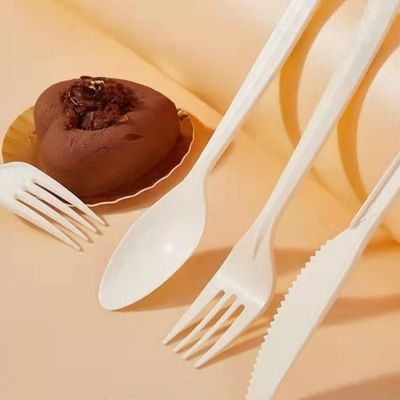 6In Ecoのコーンスターチ テーブルウェア150mm生物分解性のスプーンおよびフォークは食料調達の平皿類をナイフで刺