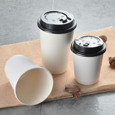 注文のロゴのふたが付いている使い捨て可能な紙コップの熱い飲む茶12oz 360mlコーヒー カップ